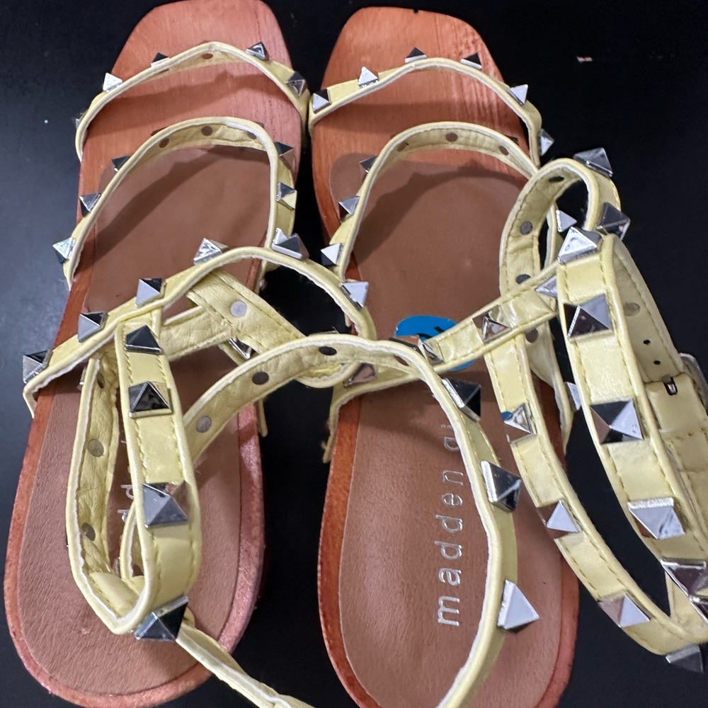 🆕Madden Girl CANNON Studded Block Heels - Picture 7 of 10